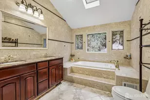 827 Holmdel Rd, Holmdel, NJ 07733 - Photo 23