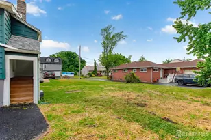 16 Gordon St, Aberdeen Township, NJ 07721 - Photo 37