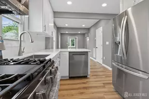 16 Gordon St, Aberdeen Township, NJ 07721 - Photo 9
