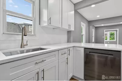 16 Gordon Street, Aberdeen Township, NJ 07721 - Photo 15