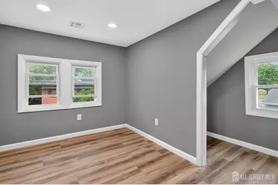 16 Gordon Street, Aberdeen Township, NJ 07721 - Photo 37
