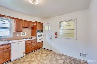 52 Johnson Avenue, Cranford Township, NJ 07016 - Photo 9
