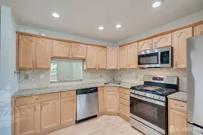 5 Pear Tree Lane, Franklin Township, NJ 08823 - Photo 5