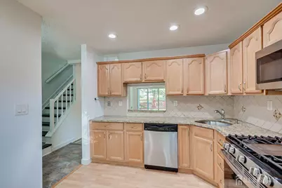 5 Pear Tree Lane, Franklin Township, NJ 08823 - Photo 7