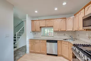 5 Pear Tree Ln, Franklin Township, NJ 08823 - Photo 7
