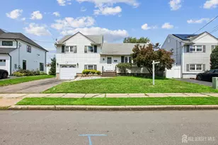 35 Heathcote Ave, Edison, NJ 08817 - Photo 1