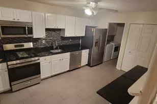 24 Cotoneaster Ct, South Brunswick Township, NJ 08852 - Photo 5