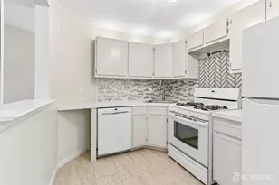 4 Chelsea Dr, Piscataway Township, NJ 08854 - Photo 7