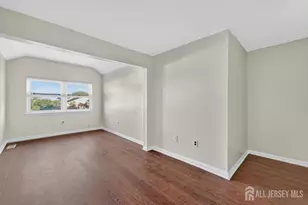 94 Beverly Hl Ter, Woodbridge Township, NJ 07095 - Photo 5