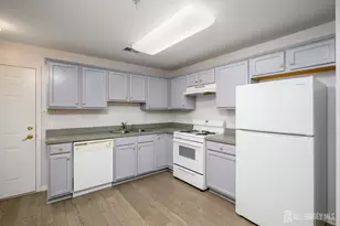 177 Liddle Ave, Edison, NJ 08837 - Photo 5