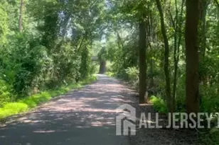 177 Liddle Ave, Edison, NJ 08837 - Photo 25
