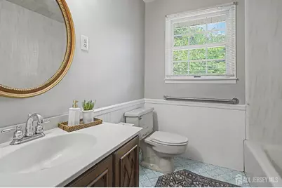 287 Crestwood Drive, Milltown, NJ 08850 - Photo 17