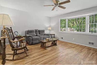 287 Crestwood Drive, Milltown, NJ 08850 - Photo 5