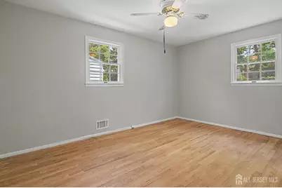 [Address not provided], Milltown, NJ 08850 - Photo 15
