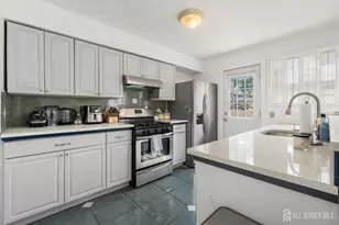 23 Gwizdak Ct, Sayreville, NJ 08872 - Photo 15