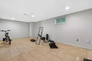23 Gwizdak Ct, Sayreville, NJ 08872 - Photo 31