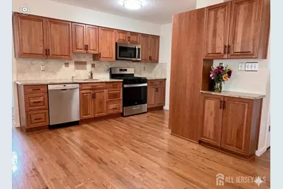 46 Lynn Court, North Brunswick Township, NJ 08902 - Photo 9