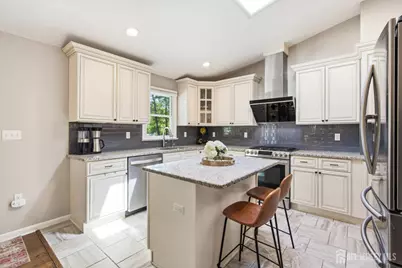 25 Merker Drive, Edison, NJ 08837 - Photo 9