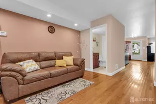 200 Franklin Pl, Marlboro Township, NJ 07751 - Photo 9