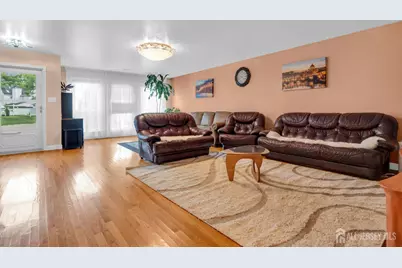 200 Franklin Place, Marlboro Township, NJ 07751 - Photo 5