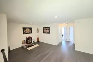 27 Wisteria Ct, Monroe Township, NJ 08831 - Photo 15