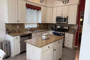 8 Wakefield Ct, Monroe Township, NJ 08831 - Photo 5