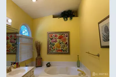 8 Wakefield Court, Monroe Township, NJ 08831 - Photo 53