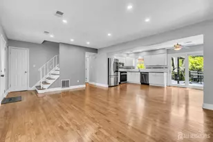 76 Clifton St, Edison, NJ 08817 - Photo 7