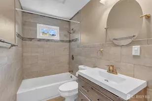 76 Clifton St, Edison, NJ 08817 - Photo 19