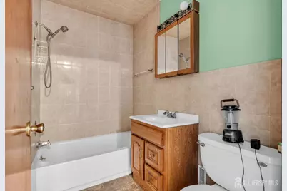13 Burnham Road, East Brunswick Township, NJ 08816 - Photo 19