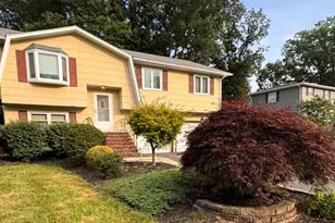 2 Jason Dr, North Brunswick Township, NJ 08902 - Photo 3