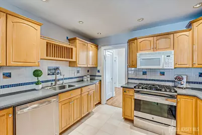 9 Lenox Street, Edison, NJ 08817 - Photo 21