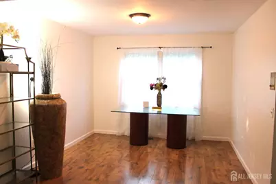 39 Independence Court, Piscataway Township, NJ 08854 - Photo 9
