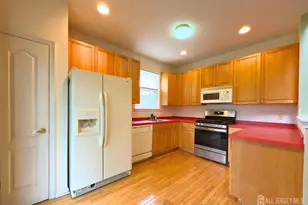 315 Birch Ct, New Brunswick, NJ 08901 - Photo 9
