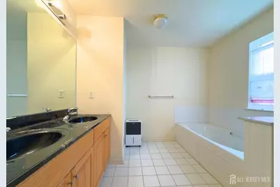 315 Birch Court, New Brunswick, NJ 08901 - Photo 15