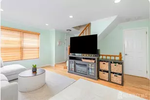 40 Lantern Ln, Sayreville, NJ 08872 - Photo 9