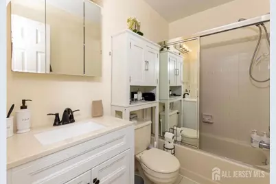 40 Lantern Lane, Sayreville, NJ 08872 - Photo 13