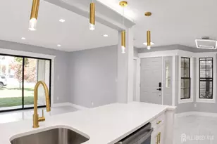 709 Sunshine Ct, Sayreville, NJ 08859 - Photo 3
