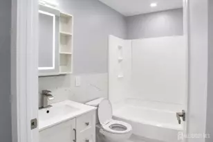709 Sunshine Ct, Sayreville, NJ 08859 - Photo 9