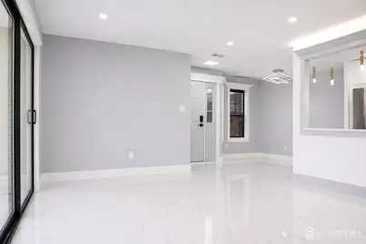 709 Sunshine Court, Sayreville, NJ 08859 - Photo 5