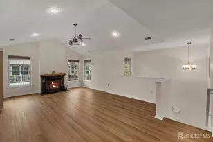 127 Chariot Ct, Piscataway Township, NJ 08854 - Photo 5