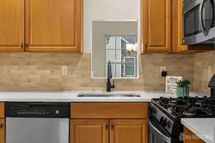 127 Chariot Ct, Piscataway Township, NJ 08854 - Photo 15