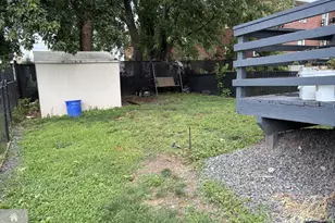 10 Holmes St, Carteret, NJ 07008 - Photo 23