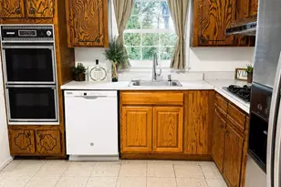13 Traci Ln, Edison, NJ 08817 - Photo 5