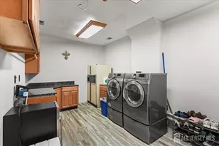 8 Dusko Dr, Sayreville, NJ 08859 - Photo 19