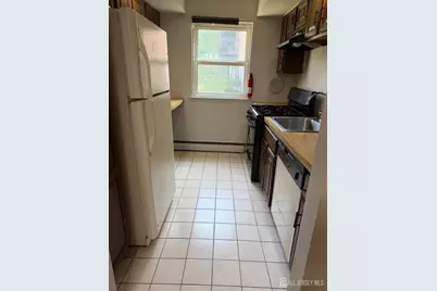 [Address not provided], Iselin, NJ 08830 - Photo 7