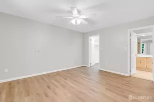 5101 Stonehedge Rd, Edison, NJ 08820 - Photo 17
