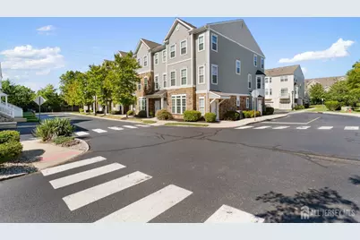 1423 Hudson Circle #1423, Highland Park, NJ 08904 - Photo 3