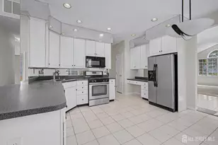 17 Umberland Pl, Monroe Township, NJ 08831 - Photo 13