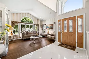 8 Sherwood Dr, Monroe Township, NJ 08831 - Photo 3